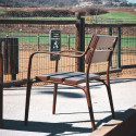 Chaise espace public avec pieds en fonte et lattes en bois tropical