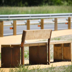 Banc d'extérieur avec banquette en Corten et bois - Benito Gav