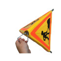 Triangle pliable pour la signalisation de chantier